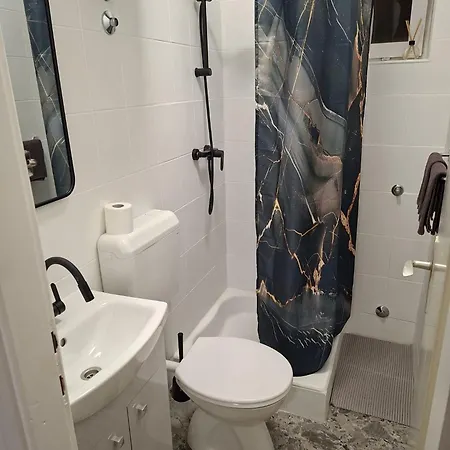 Danijela Apartman *